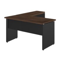 Mesa em “L” (Mesa 1,50m + Mesa Auxiliar) – S/ GAVETAS MARSALA / PRETO – 23476 META Móveis para Escritório em Anápolis Linha 30 mm